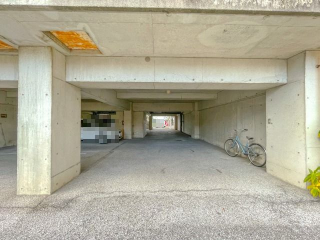 ハイツ大川筋の駐車場|カースペースがあります