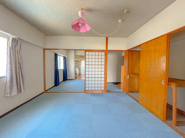 ハイツ大川筋の洋室|落ち着いた色調の洋室です