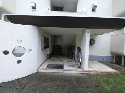 【エントランス】 | 港南台つぐみ団地１２号棟 | エントランス部分です。