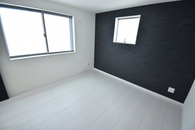 【洋室】 | 現地内覧会開催！東中延2丁目の新築戸建　３号棟 | 駅徒歩１分が魅力の３LDK+P！LDKは広々19.9帖、キッチンには可動棚付きのパントリースペース！6帖以上の居室がふた部屋、トイレも2ヶ所配備。延床面積102.65㎡！