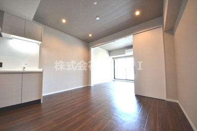 【寝室】 | ブエナビスタ大手通 | ゆとりの広さです