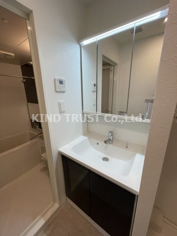 NORTH VILLAGE 伍番館の独立洗面台|独立洗面台で身支度をすべて済ませてしまいましょう