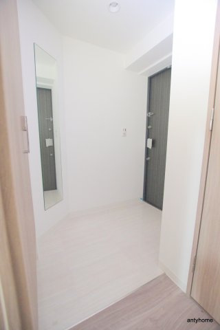 ラドゥセール谷町　仲介手数料無料の玄関