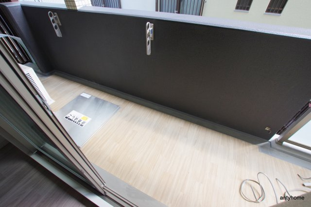 ラドゥセール谷町　仲介手数料無料のバルコニー