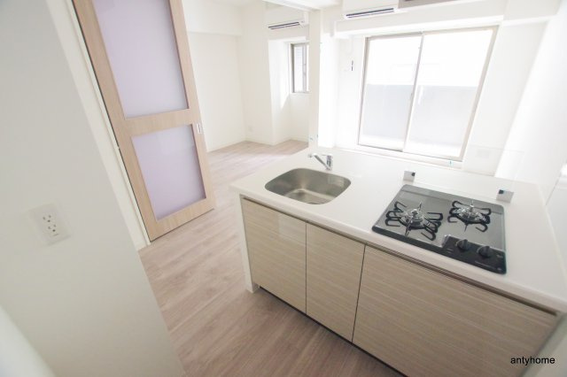 ラドゥセール谷町　仲介手数料無料の洋室