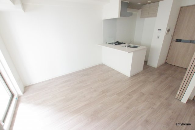 ラドゥセール谷町　仲介手数料無料の洋室