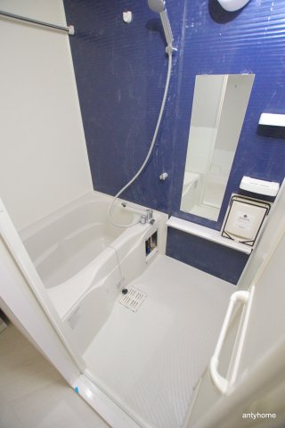 ラドゥセール谷町　仲介手数料無料の浴室