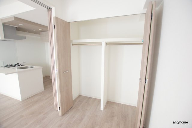 ラドゥセール谷町　仲介手数料無料の収納