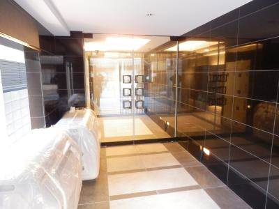 G・F四条烏丸（グランフェニックス四条烏丸）のエントランス|オートロック