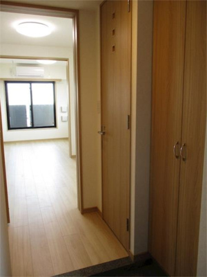 【玄関】 | ルーブル大島弐番館