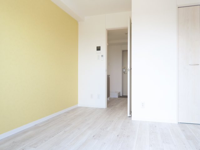 ルミエル本八幡の居間・リビング