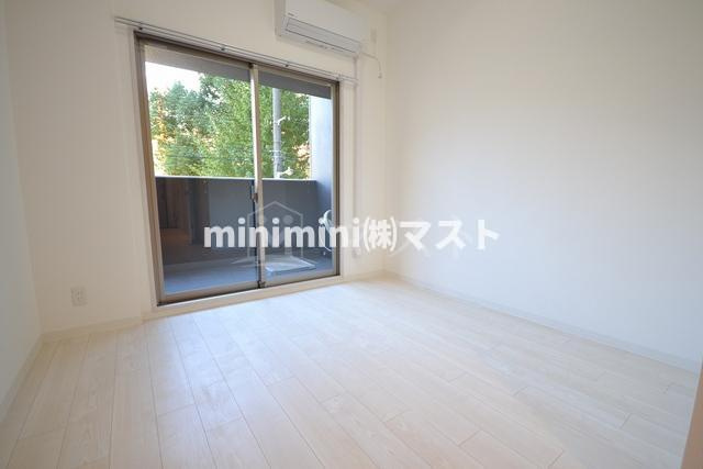 セオリー夕陽丘ＤＯＯＲの居間・リビング