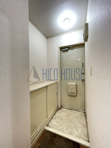 コスモプラザCの玄関