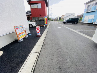 【前面道路含む現地写真】 | クレイドルガーデン土浦市乙戸南第4 | 実際に現地で周辺環境や街並み、近隣のスーパーや通学路の安全性、病院、公園・・・など生活のイメージをしてください。