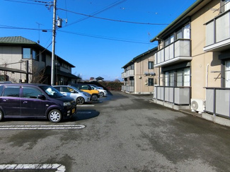 【駐車場】