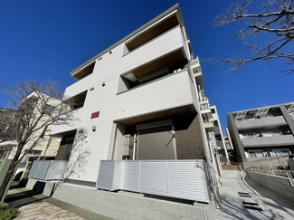 【外観】 | ペットOK♪大和ハウス施工の築浅アパート♪スーパーやコンビニが近くて便利な住環境です☆ブルーライン「仲町台」駅まで徒歩圏内！