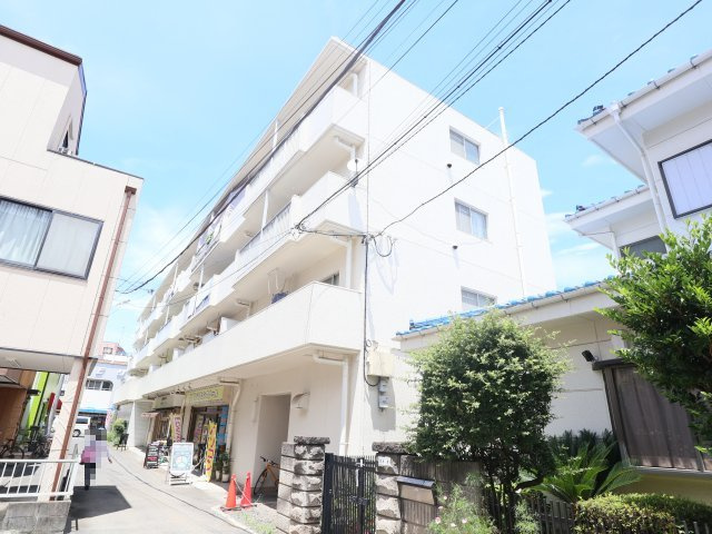 ドミール八坂の周辺