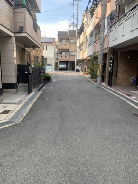 大阪府高柳７丁目中古物件の前面道路含む現地写真