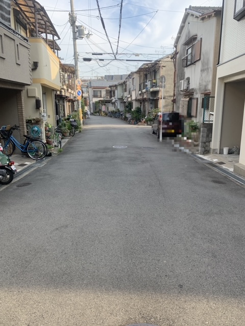 大阪府高柳７丁目中古物件の前面道路含む現地写真