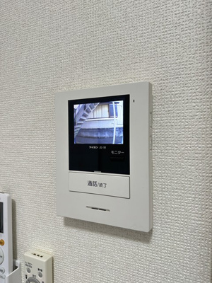 【セキュリティ】 | サンワハイツ | 防犯対策に有効なカメラ付きインターホン！突然の来客にもバッチリ対応できちゃいます☆
