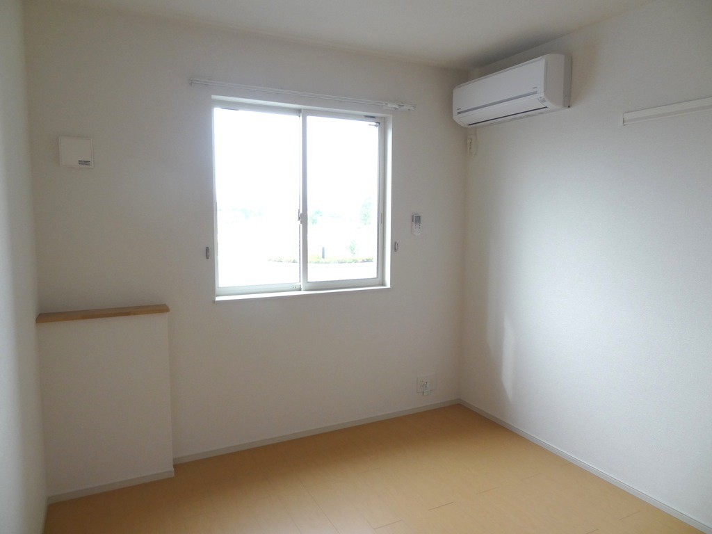 ハウスアイＣの洋室