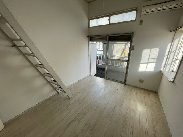 ジュネパレス津田沼第１８の居間・リビング