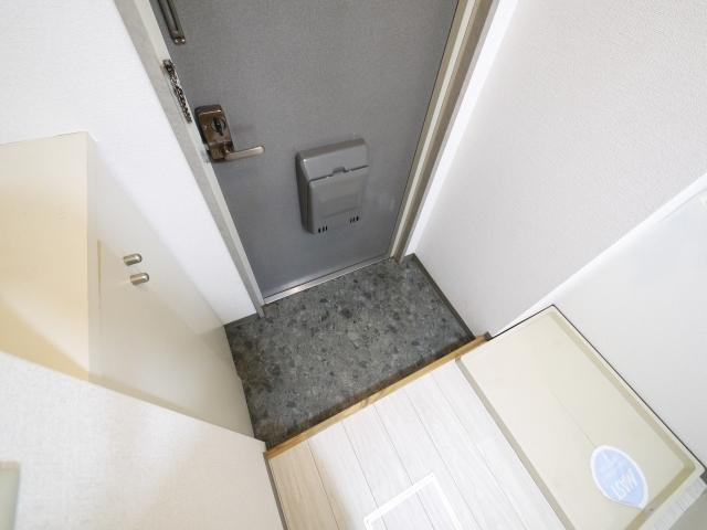 グレイスフローラ富雄の玄関|明るい玄関です