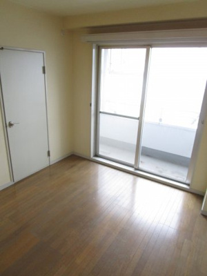 【居間・リビング】 | カーサオオノ | 5.4帖の洋室