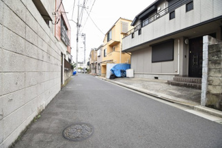 【前面道路含む現地写真】 | 北西3.5ｍ公道　車の通行は少なく小さなお子様にも安心です。