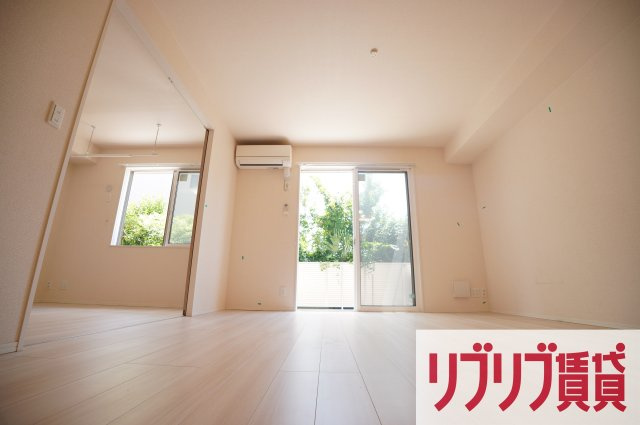 ルポゼ都町の居間・リビング