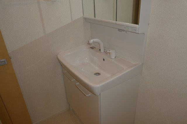 ダイヤモンド・ノアＢの独立洗面台|シャンプードレッサー