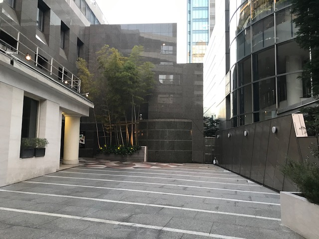リビエラ南青山ビルの外観