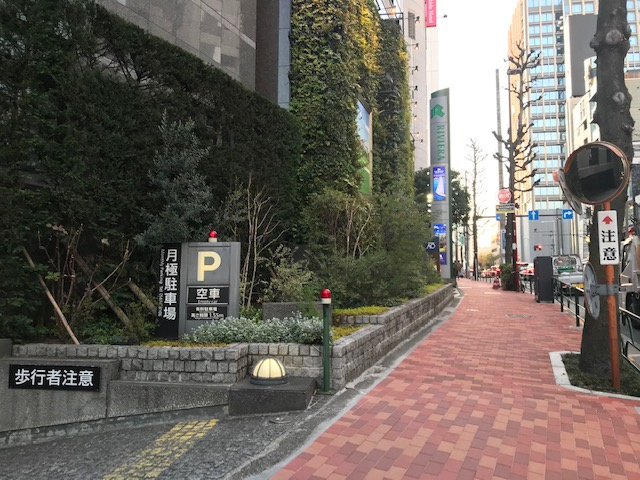 リビエラ南青山ビルの周辺