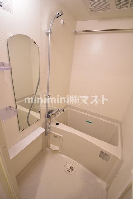 プレサンス立売堀ベルヴィルの浴室