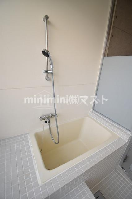 U residence 弁天町　(是空弁天)の浴室