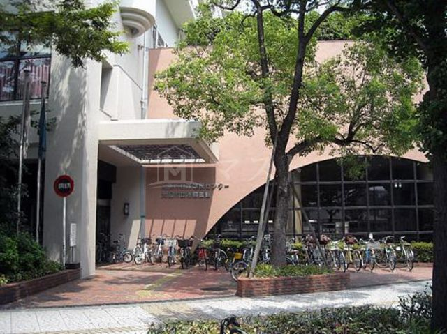 エグゼ大阪ドームⅡの周辺|図書館「大阪市立港図書館」