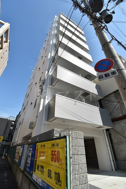 グランドゥール九条の外観
