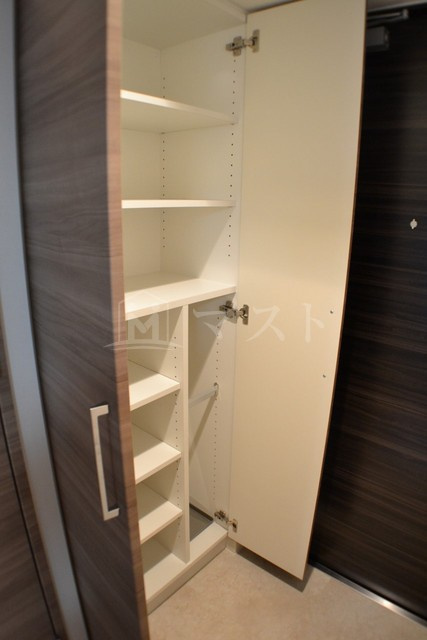 プランドール江戸堀レジデンスの収納