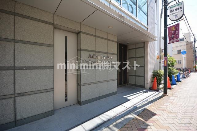 アーデンタワー福島ウエストのエントランス