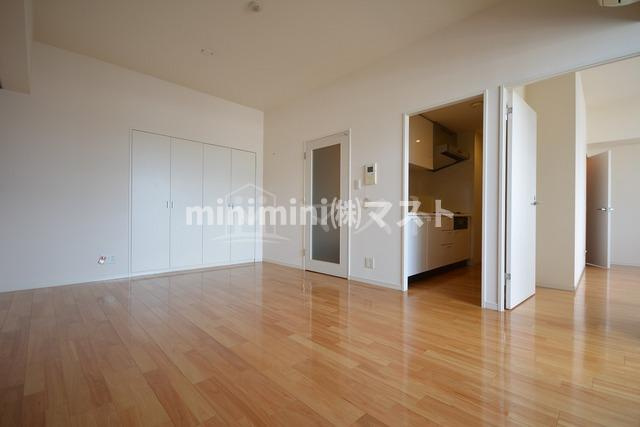 アーデンタワー福島ウエストの居間・リビング