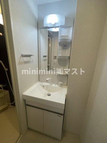 クレストコート靭公園の洗面所