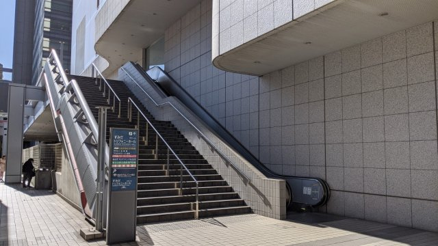 アルカのその他共用部分|最寄駅のJR錦糸町駅からは、ペデストリアンデッキで道路を越えるため、信号待ちは不要です。