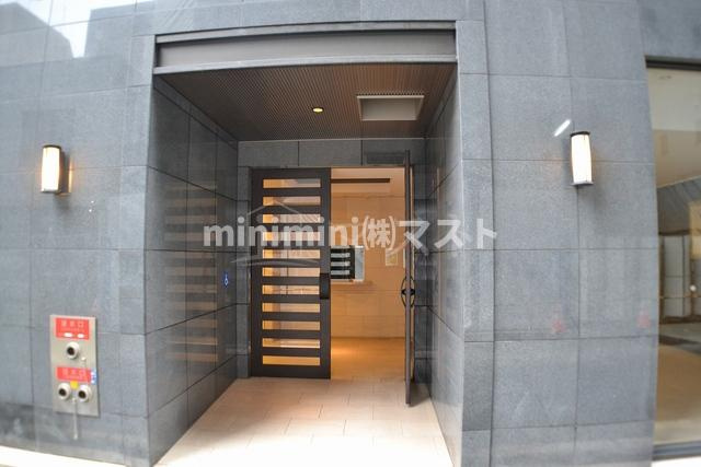 レジディア江戸堀のエントランス