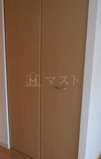 エスリード野田阪神駅前の収納
