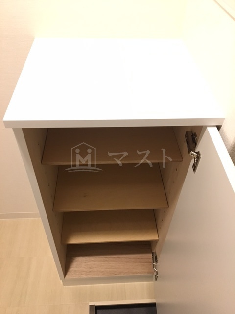 ファイブスター九条の玄関