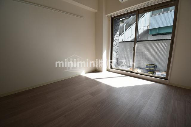 プレサンスOSAKA DOMECITYビーツの玄関