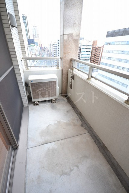 アリスマナーガーデン新町のバルコニー