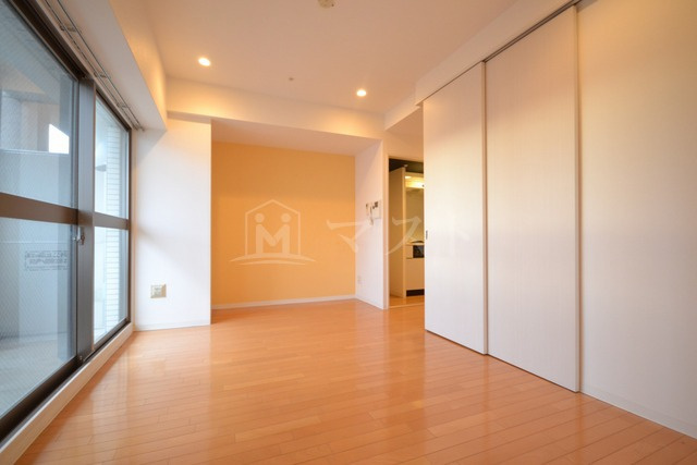 アリスマナーガーデン新町の居間・リビング