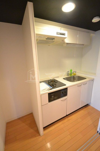 アリスマナーガーデン新町のキッチン