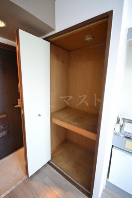 プレミール北堀江の収納|※同マンション別間取り参考写真